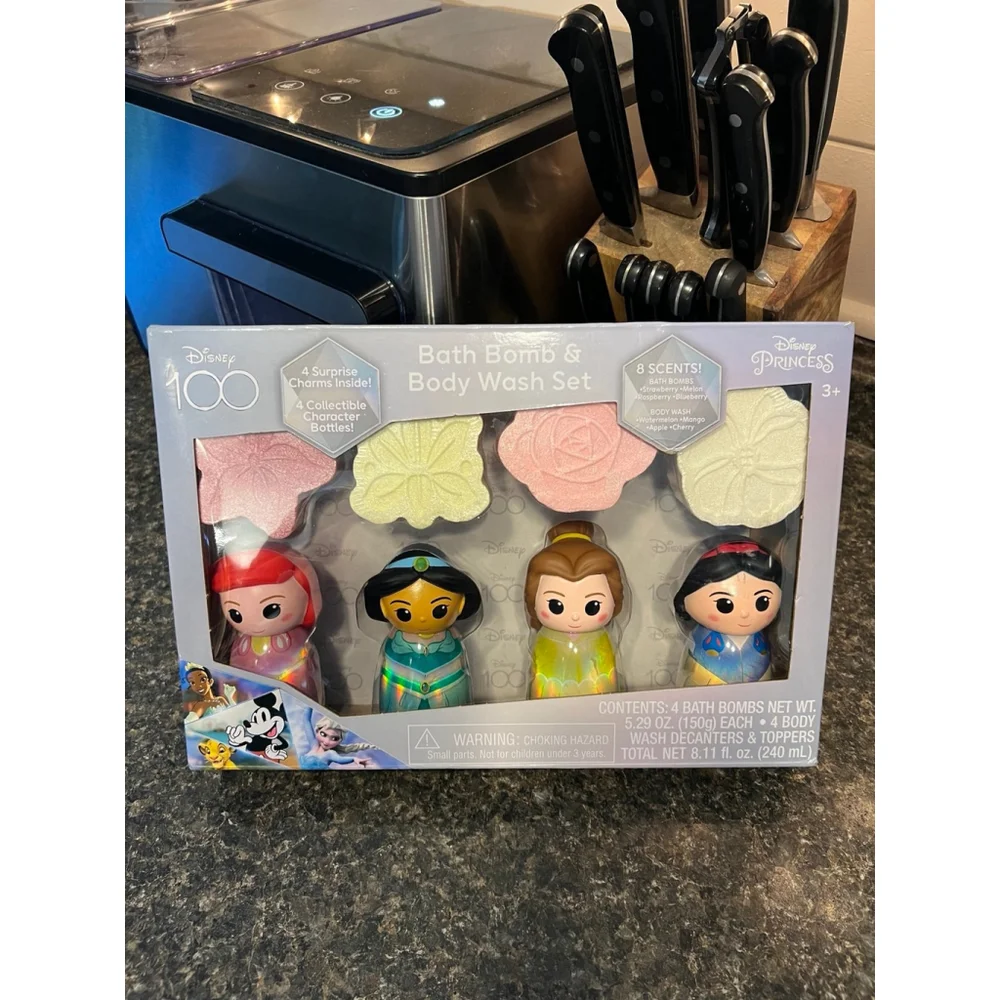 New Disney Princess 100th Anniversary Bath Bomb & Body Wash Set - Picture 1 of 6